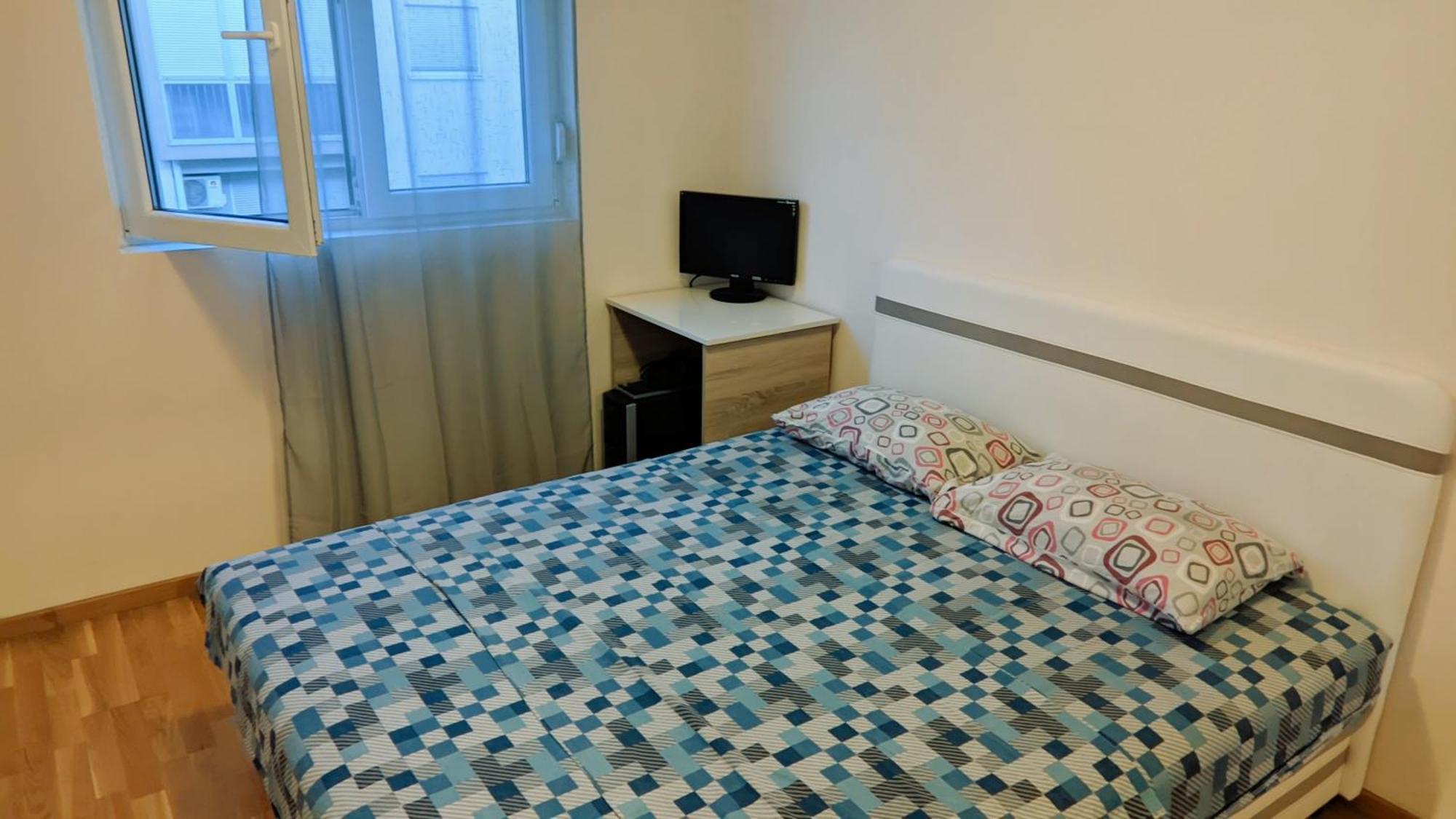 Guest House Mikeli Podgorica Bagian luar foto