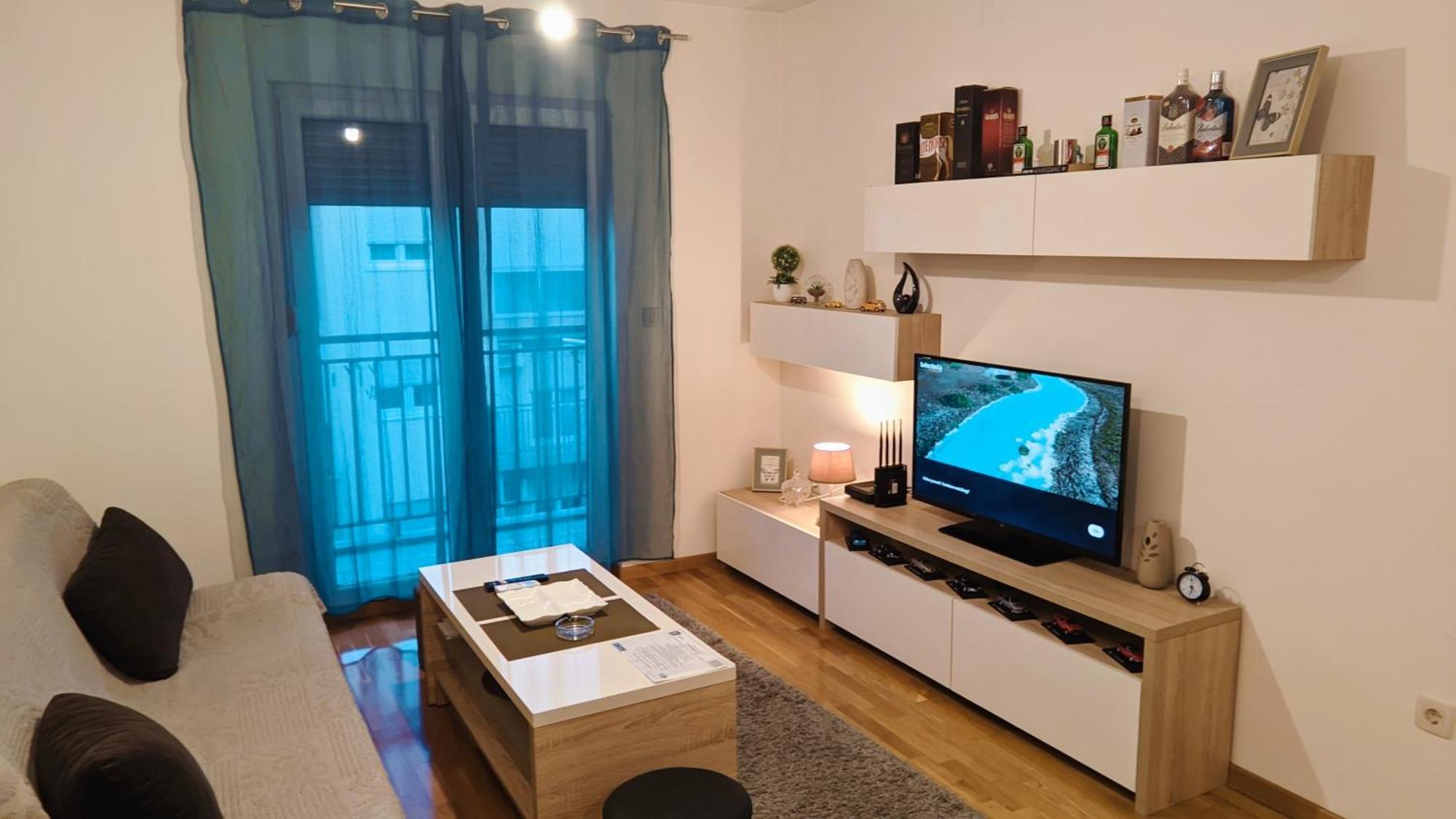 Guest House Mikeli Podgorica Bagian luar foto