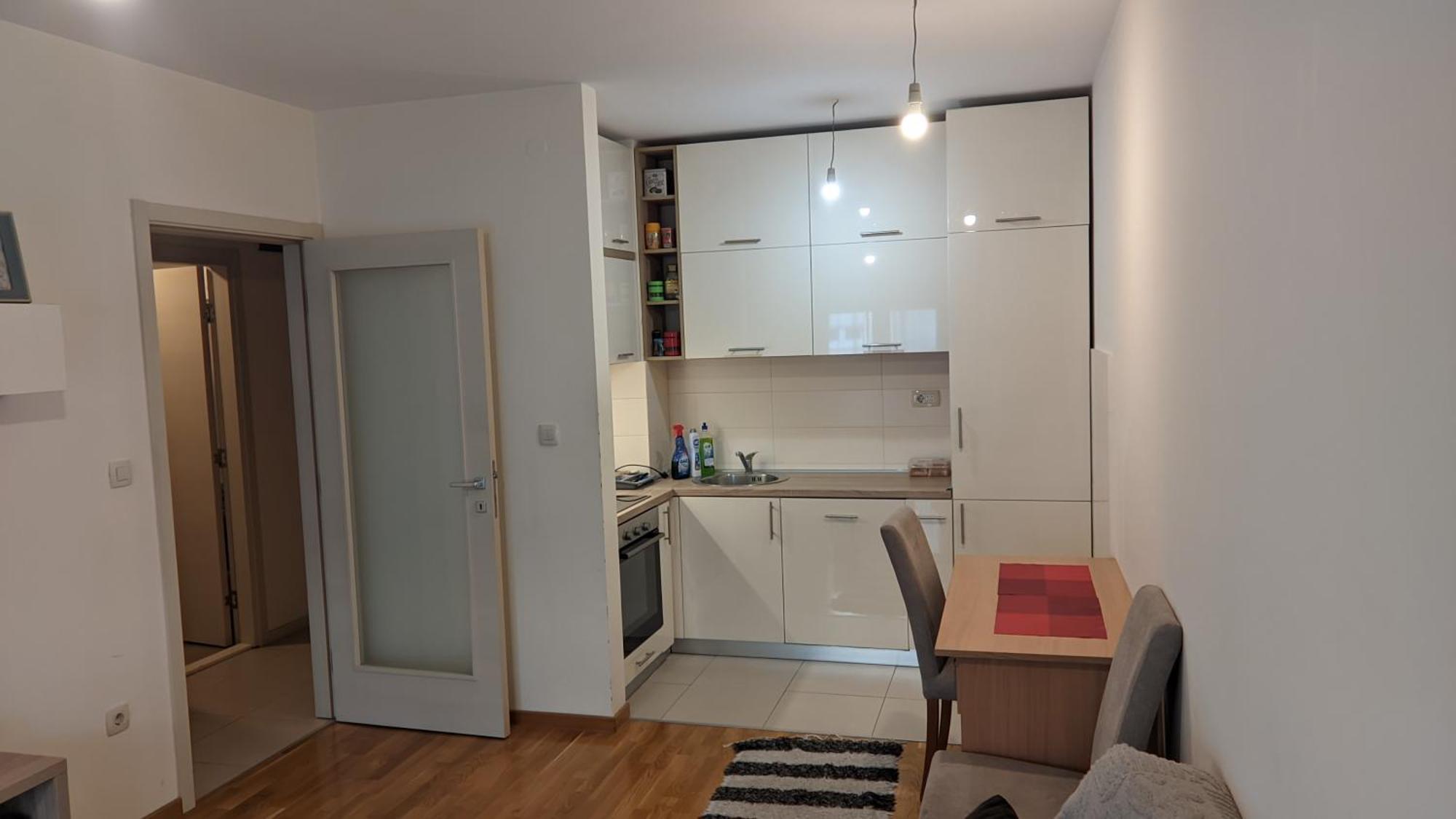 Guest House Mikeli Podgorica Bagian luar foto